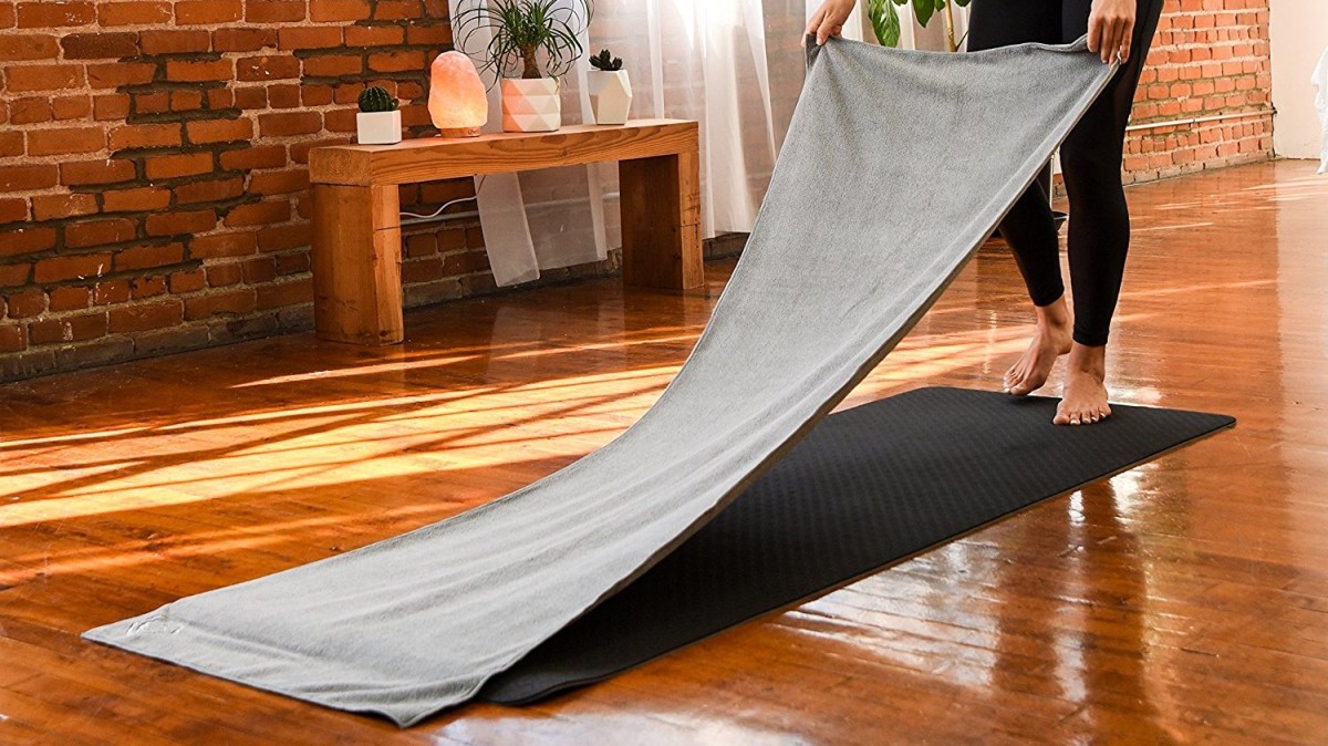 Best Yoga Towels Review + A Complete Buying Guide 2023