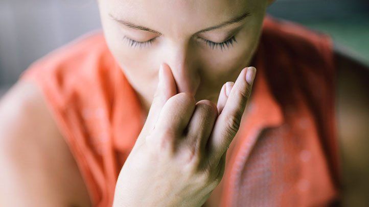 What Is Anulom Vilom Pranayama? Its Benefits, Contraindications, and Practice Techniques
