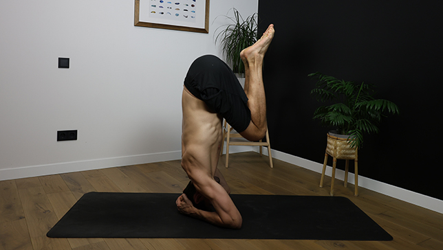 Akunchanasana